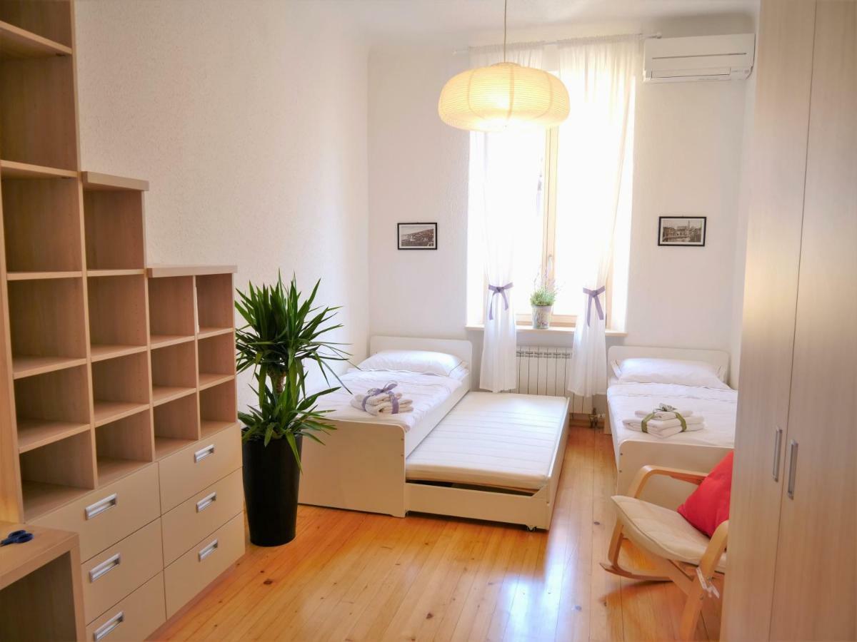 Apartment 3papige Piran